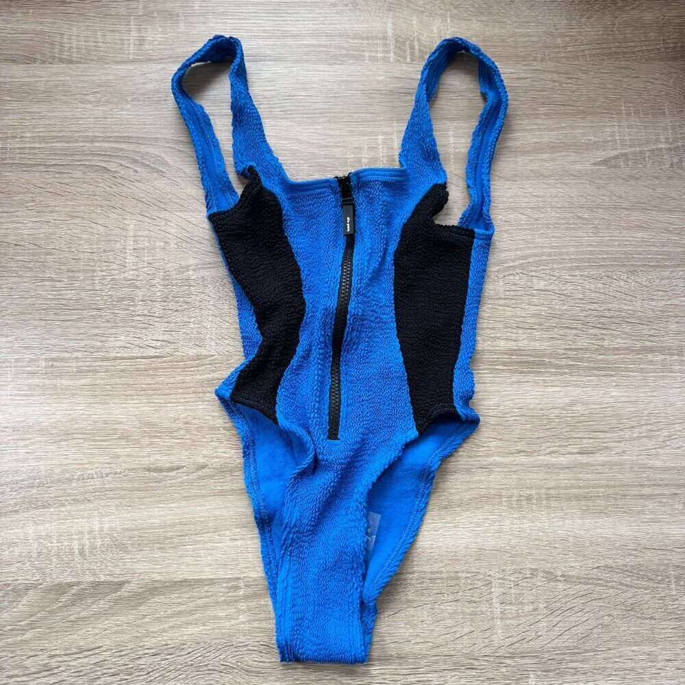 New Bond-Eye Splice Mara Zip-Up One-Piece Swim Suit Blue Black OS